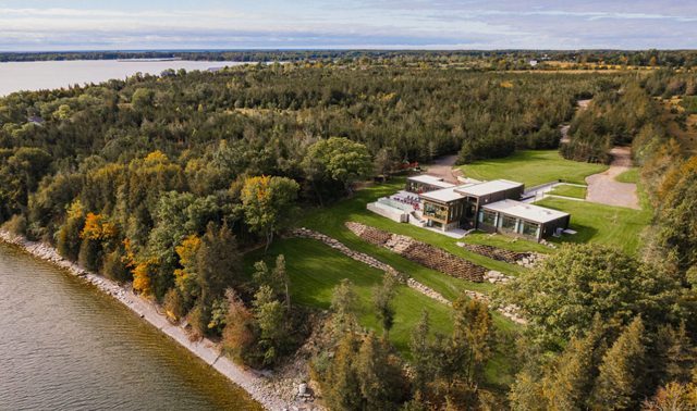 Mirazule Lakeside Boutique Inn