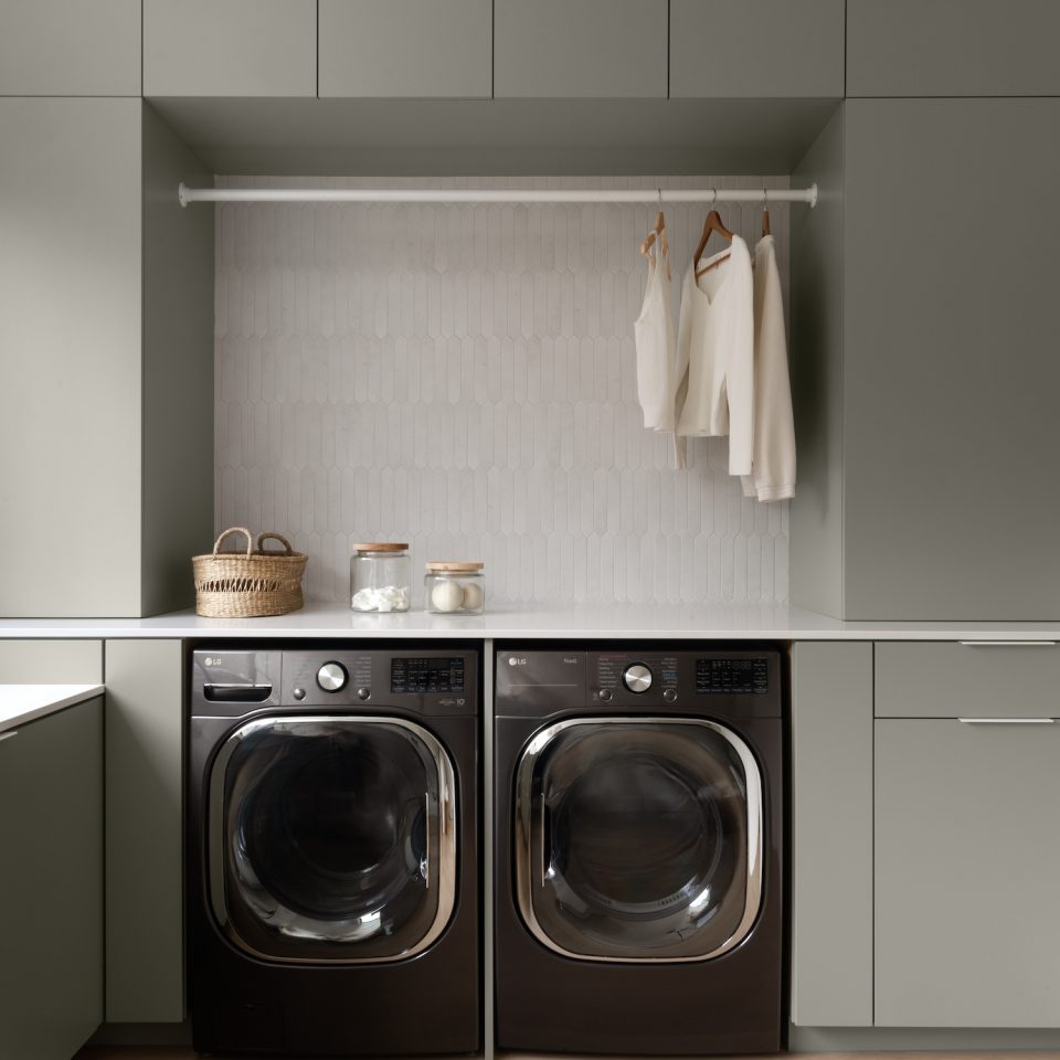 WoodedRetreat_VosjesArchitecture_BrookeStephenson_Final-15