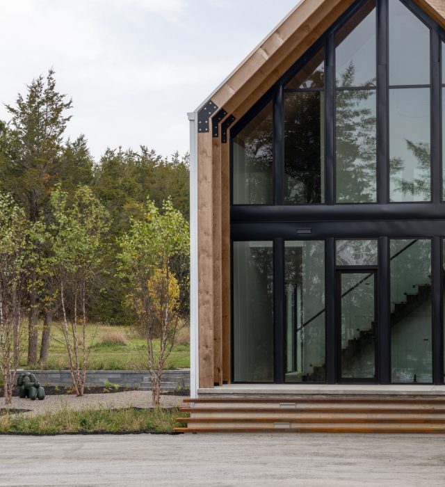 WoodedRetreat_VosjesArchitecture_BrookeStephenson_Final-28