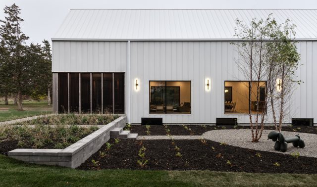 WoodedRetreat_VosjesArchitecture_BrookeStephenson_Final-32