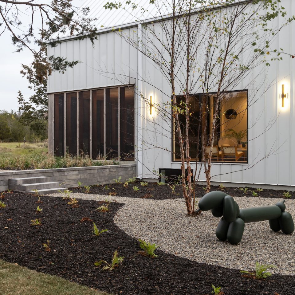 WoodedRetreat_VosjesArchitecture_BrookeStephenson_Final-33